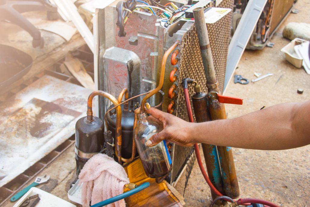 Expert AC unit cleaning in UAE for improved performance and hygiene